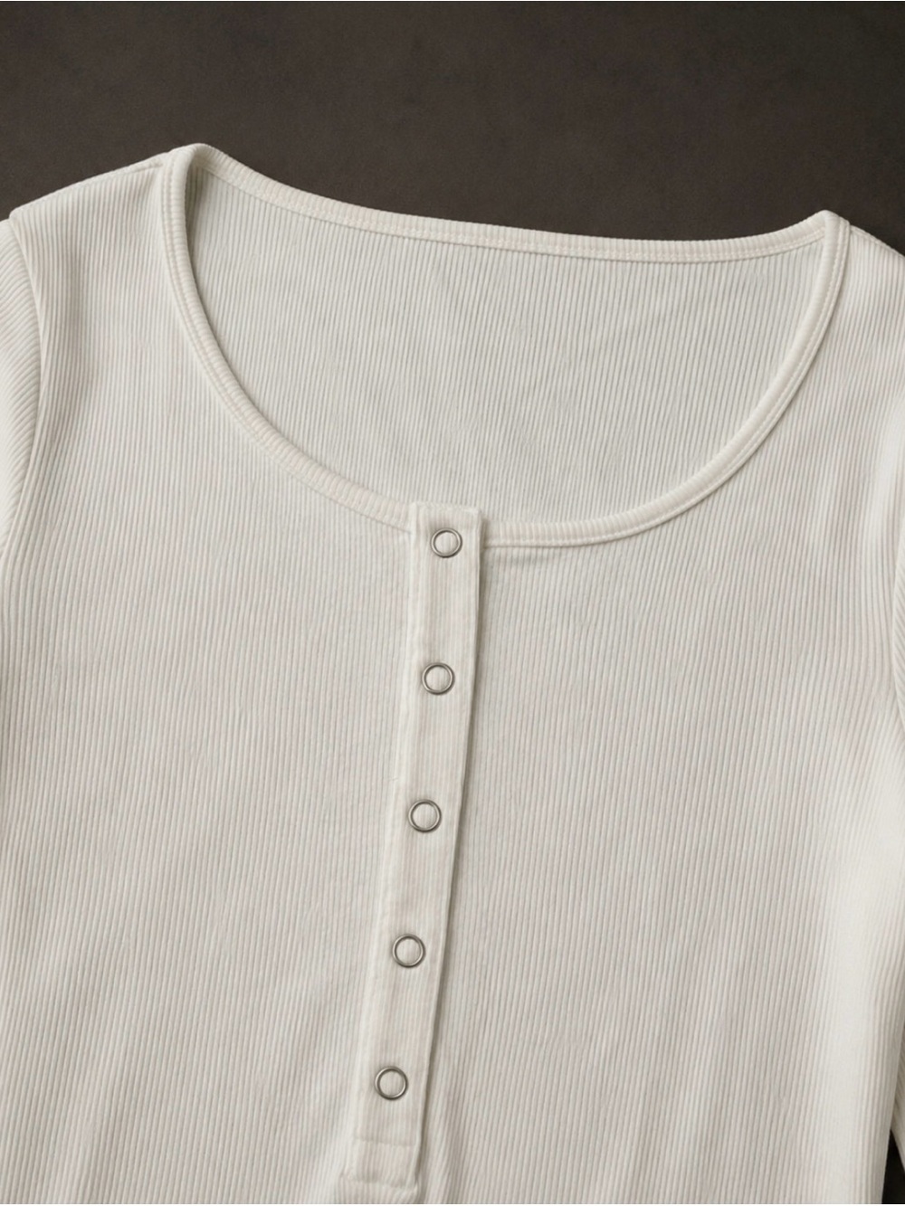 White Long Sleeve Henley Top Banana Republic - Picture 3 of 4